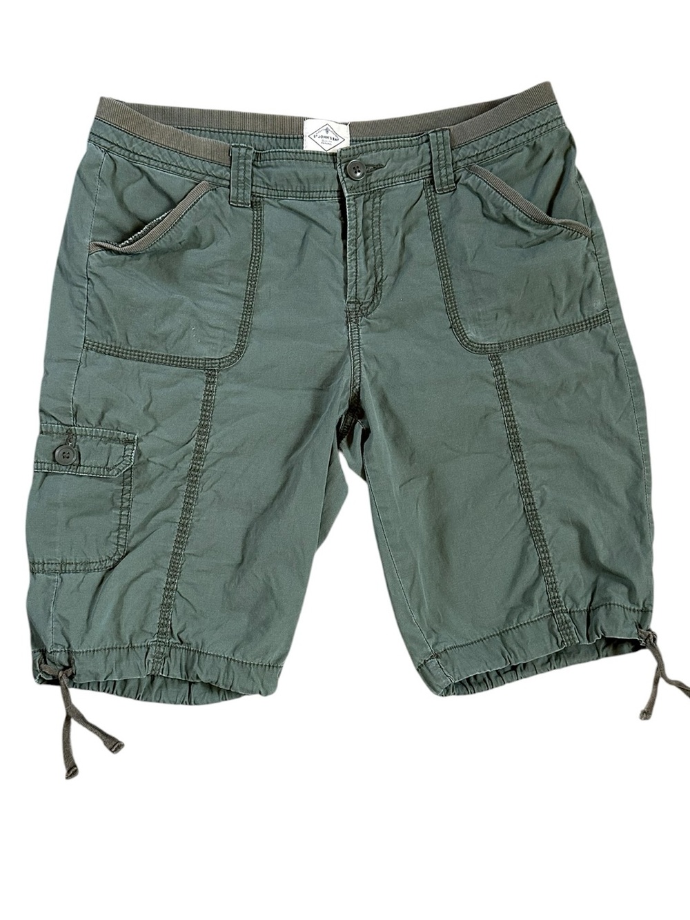 ST. JOHN’S BAY Olive green stretch cargo bermuda shorts size 8